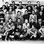 Torino 1954 - Istituto G. Plana, foto ricordo anno 53-54 <br>
					                                                      Gerry in basso col cartello. Il terzo da snx in 2a fila diverra' il pittore piemontese Renato Torello